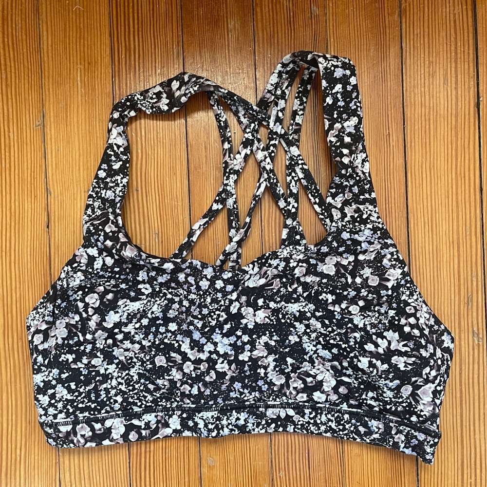 Lululemon Free to be Serene Bra 6 Floral